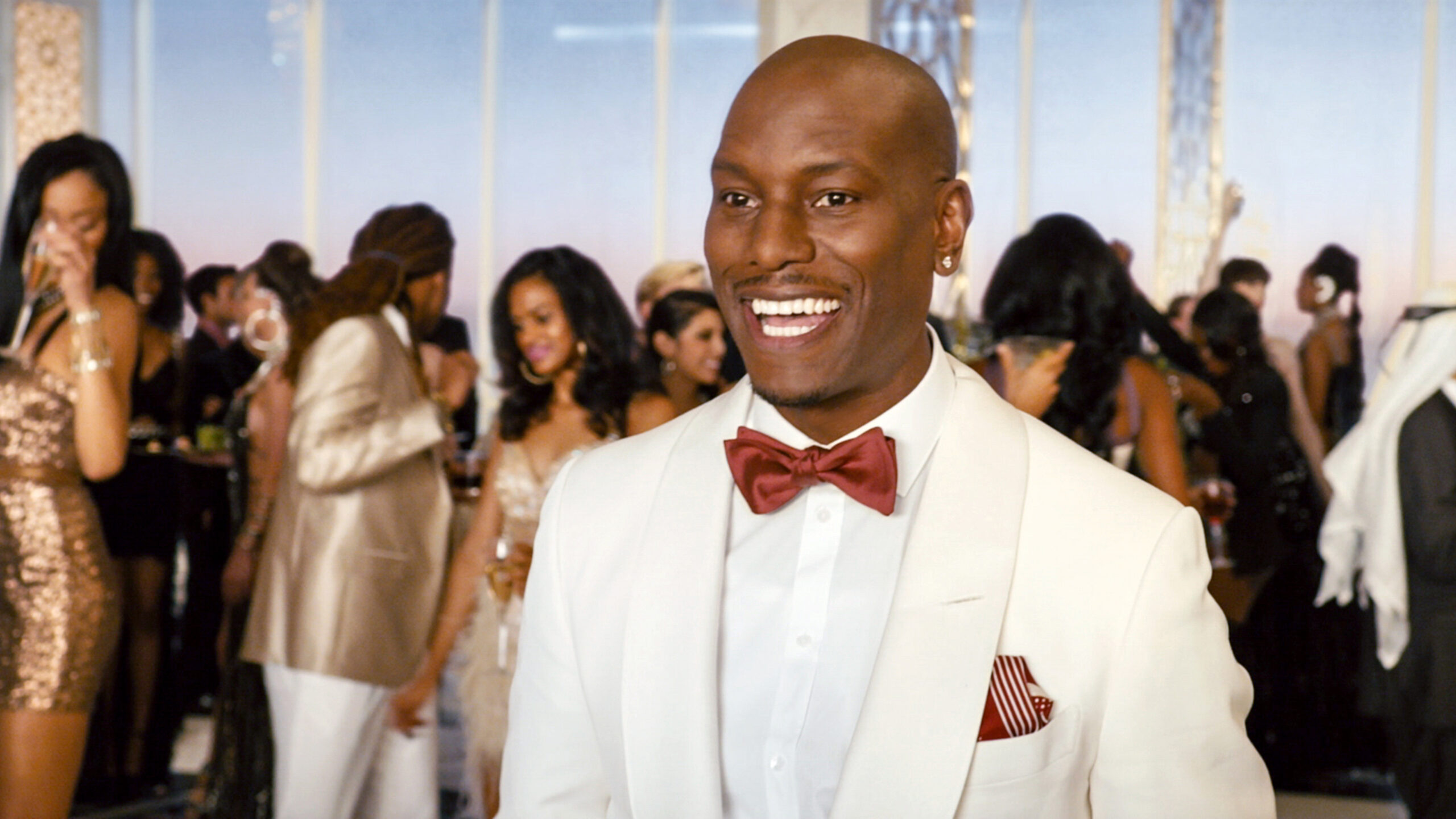 Roman Pearce Tyrese Gibson With White Dress K 2K Fast And Furious
