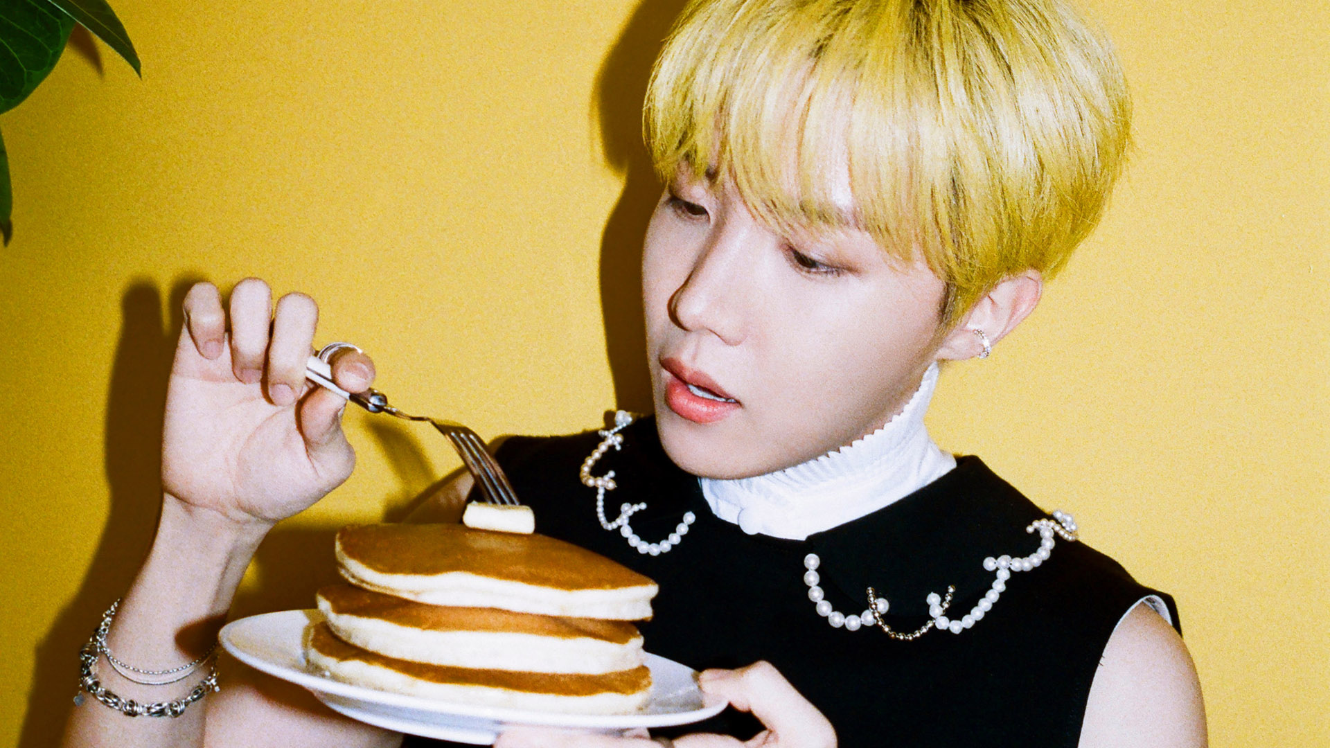 Yellow Hair J-Hope K-Pop Singer Is Eating Pancake 2K BTS J-Hope