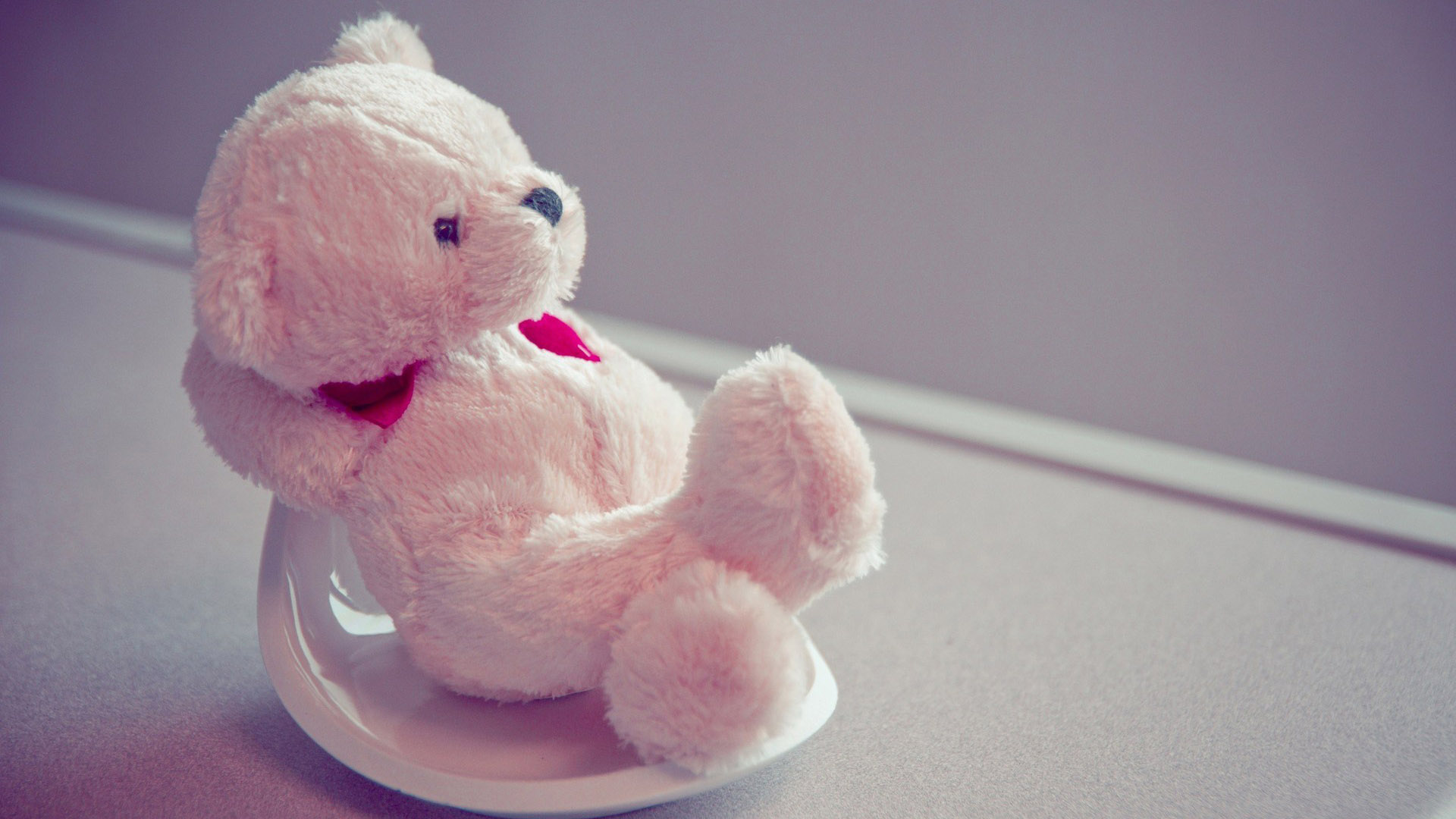 Pink Teddy Bear On Chinese Plate 2K Teddy Bear