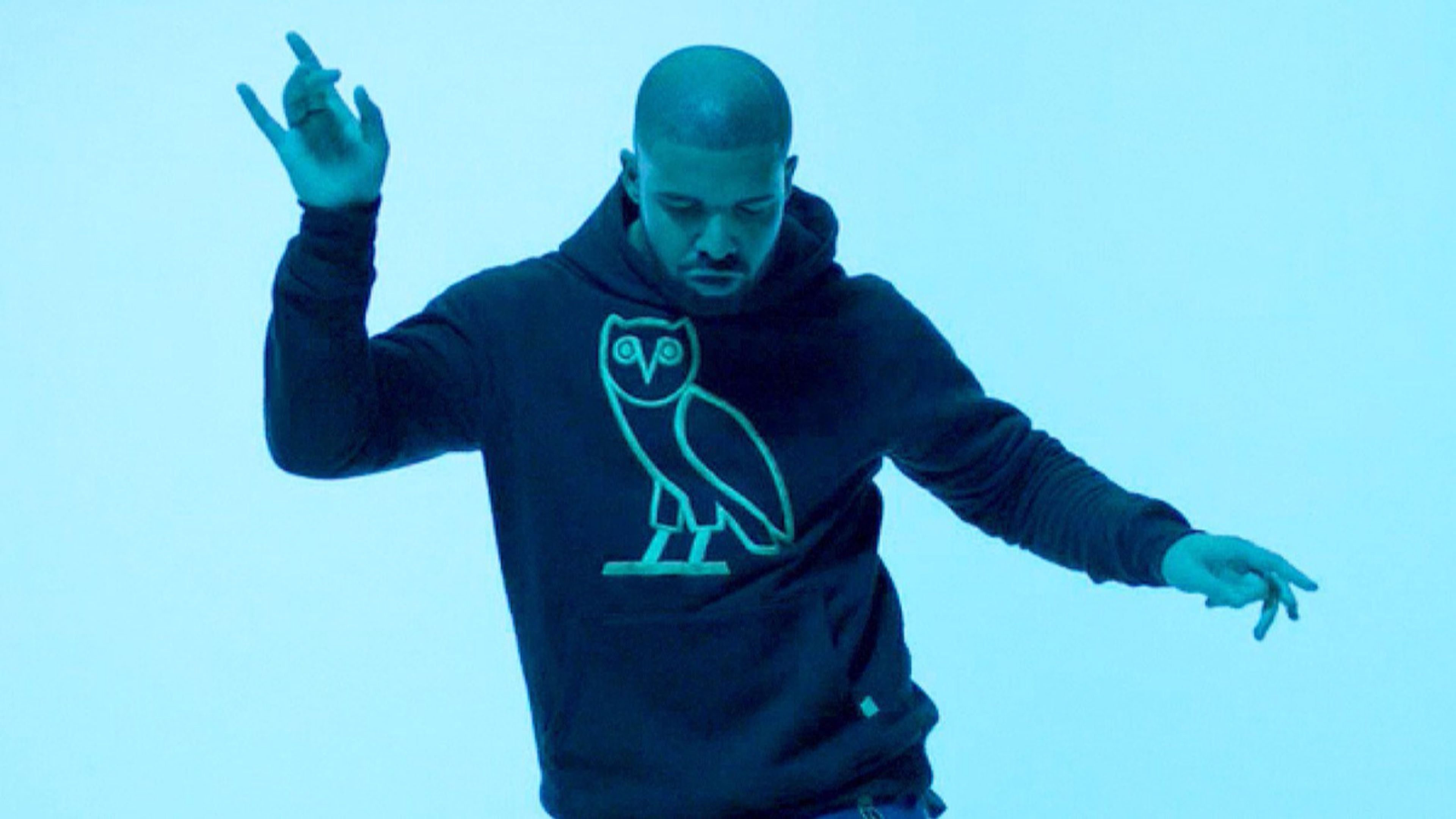 Drake In Dancing Movement Wearing Owl Print T-Shirt In Light Wallpaper K 2K Drake