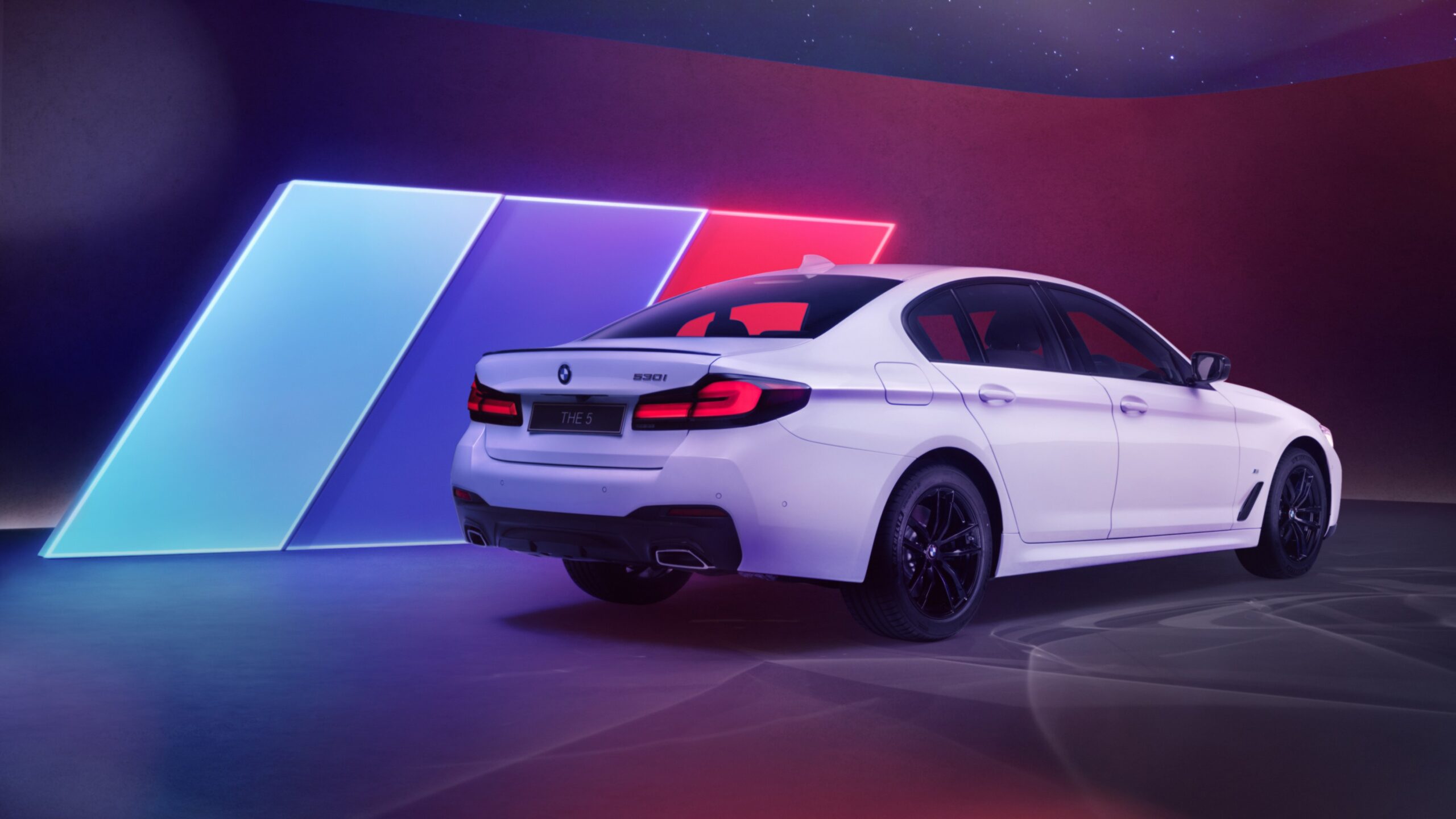 BMW i M Sport Carbon Edition K 2K Cars