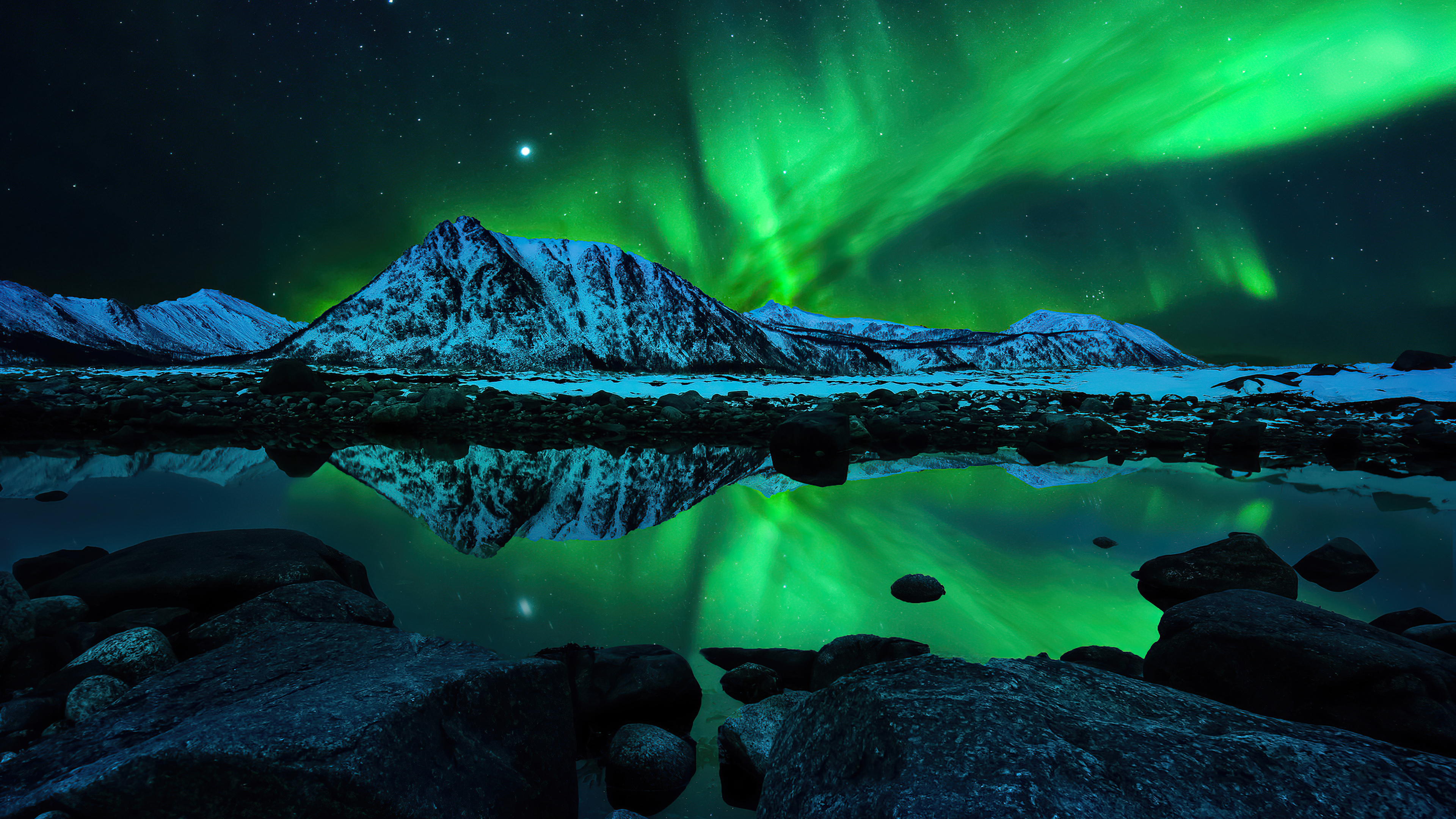 Northern Lights Aurora Borealis K 2K Nature