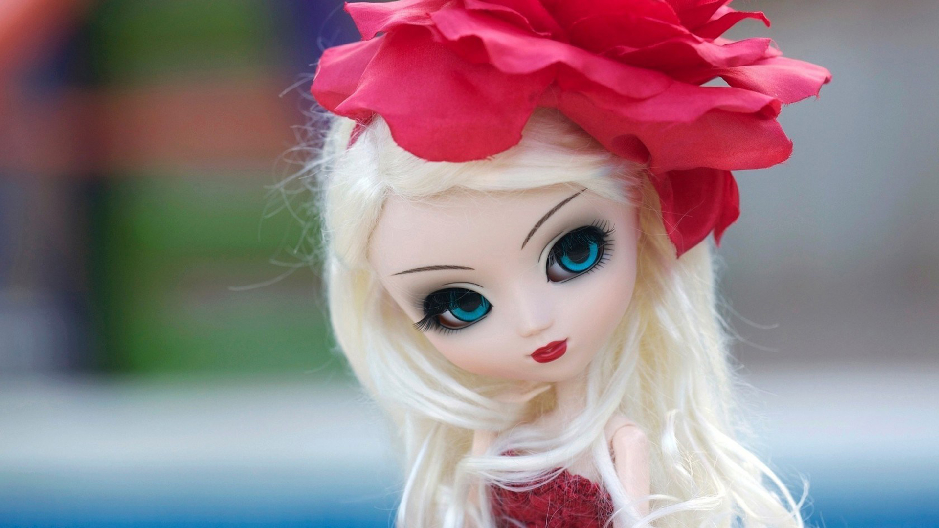 Girl Toy With White Hair And Red Flower 2K Doll